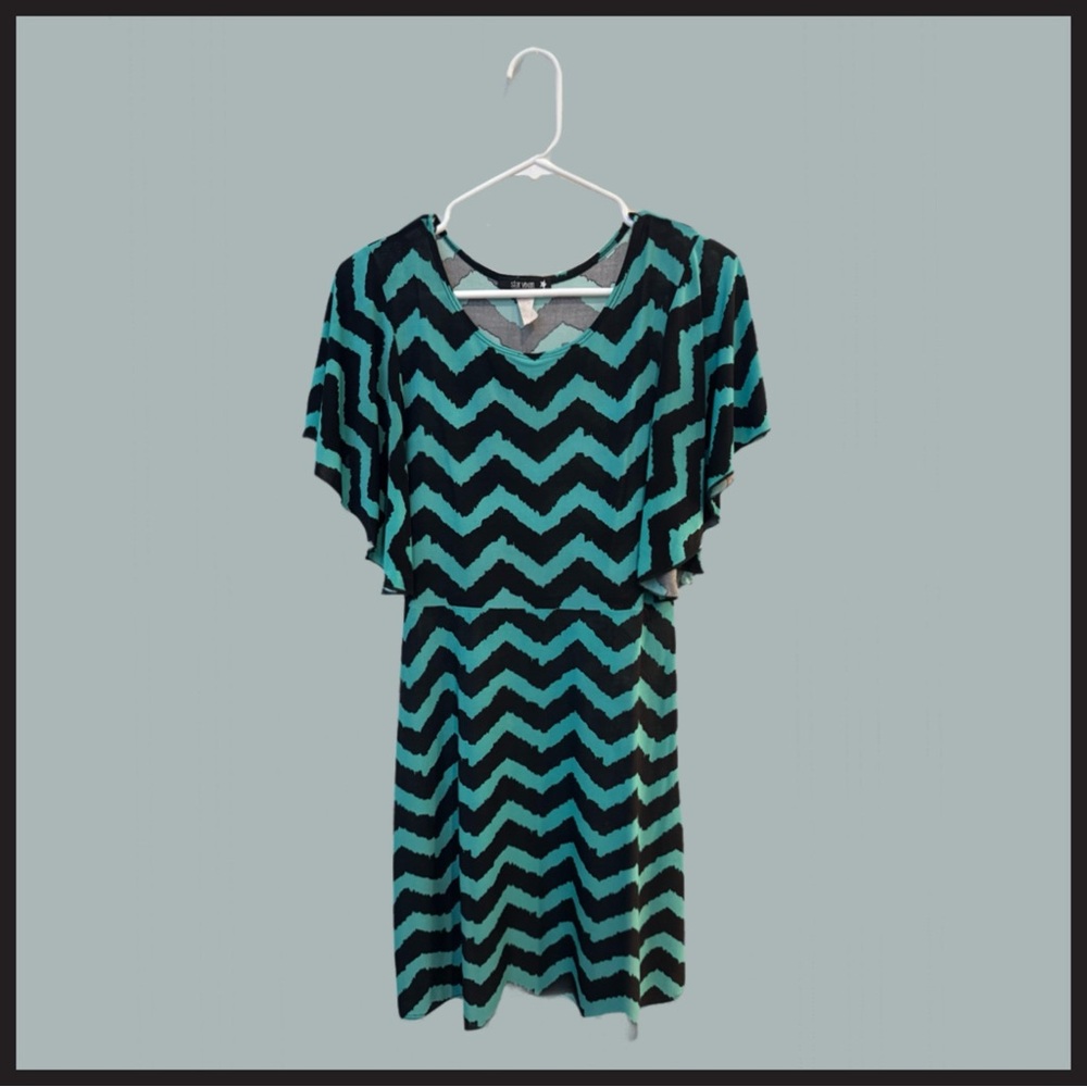 Stylish Chevron Dress in Black and Teal